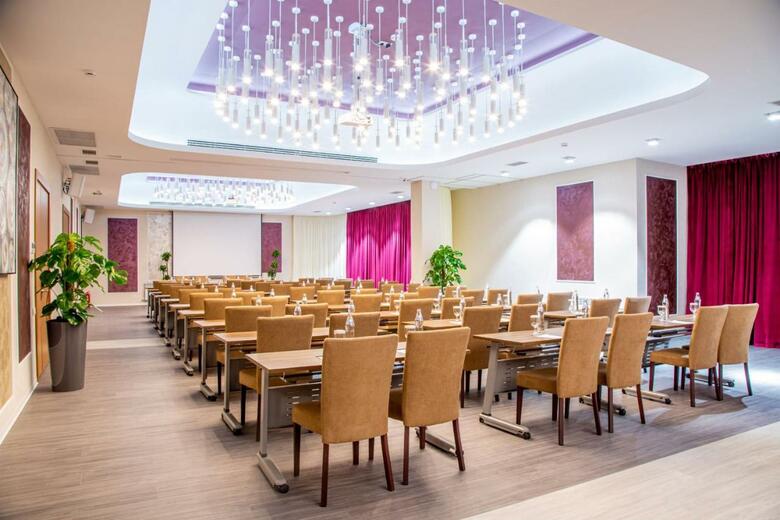 Kazzhol Park Hotel