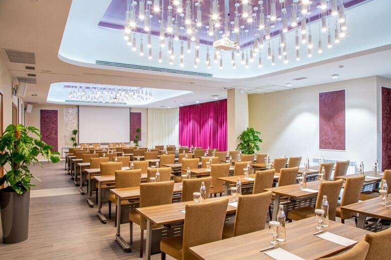Kazzhol Park Hotel