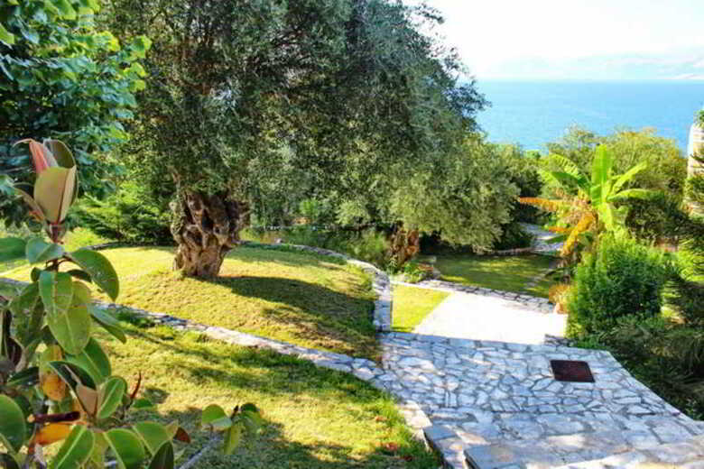 Hotel Apraos Bay