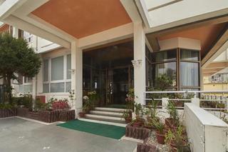 Sinclairs Darjeeling Hotel