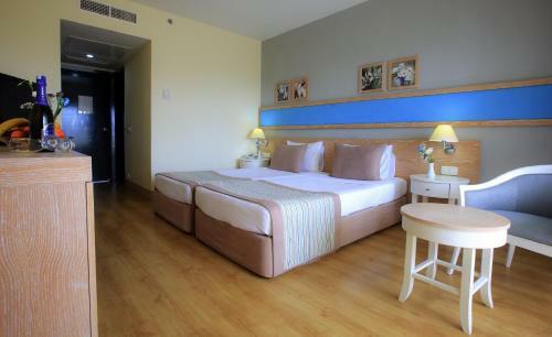 Euphoria Excelsior Hotel (former Corinthia)