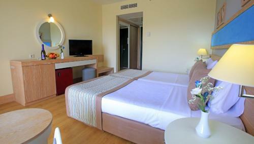 Euphoria Excelsior Hotel (former Corinthia)