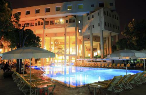 Euphoria Excelsior Hotel (former Corinthia)