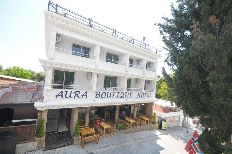Aura Hotel