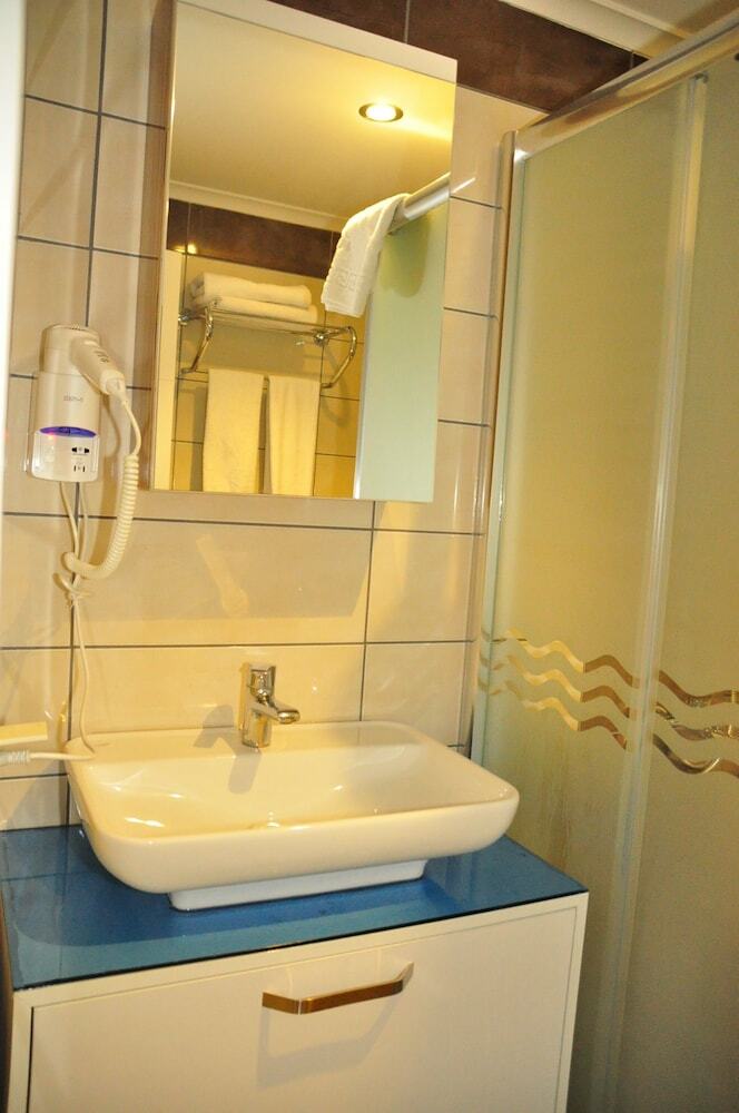 Aura Hotel