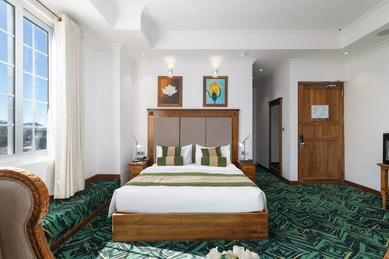 Hotel Araliya Green City