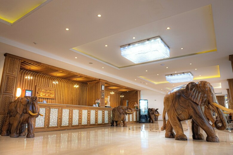 Hotel Araliya Green City