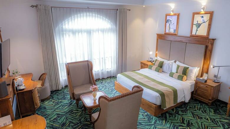Hotel Araliya Green City