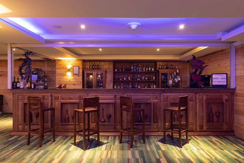 Hotel Araliya Green City