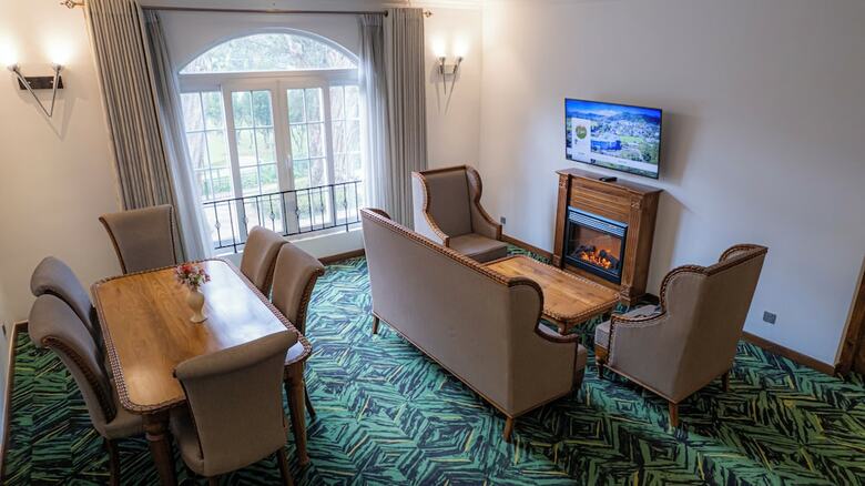 Hotel Araliya Green City
