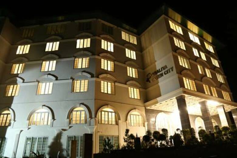 Hotel Araliya Green City