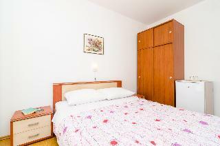 Hotel Apartments & Rooms Cina