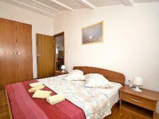 Hotel Apartments Snjezana