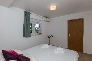Hotel Apartments Carol