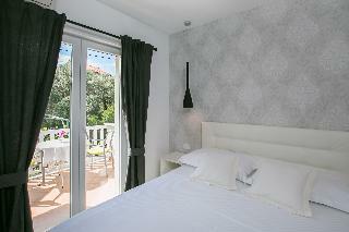 Hotel Apartments Carol