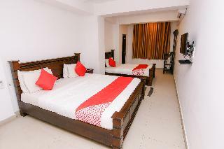 Hotel Selva's Guest House