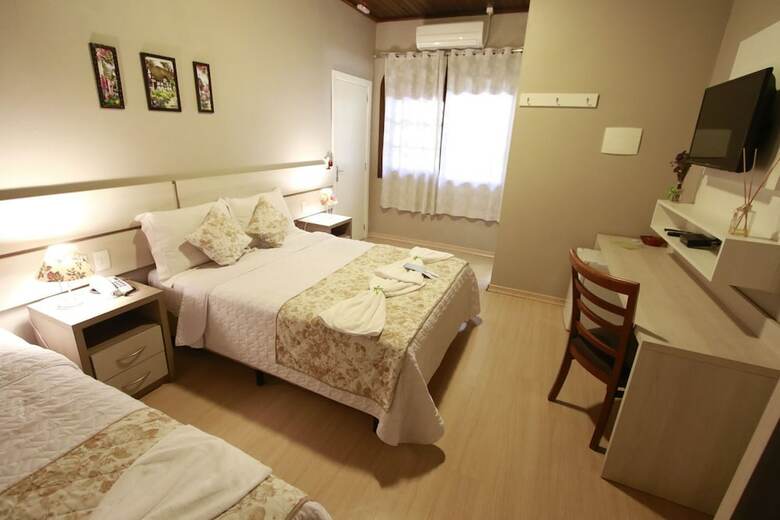 Hotel Pousada Tr�s Pinheiros Gramado