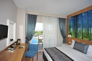 Lake & Riverside Hotel & Spa