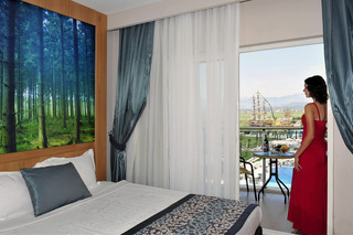 Lake & Riverside Hotel & Spa
