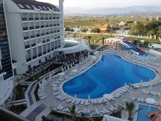 Lake & Riverside Hotel & Spa
