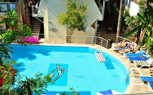 Tropic Hotel