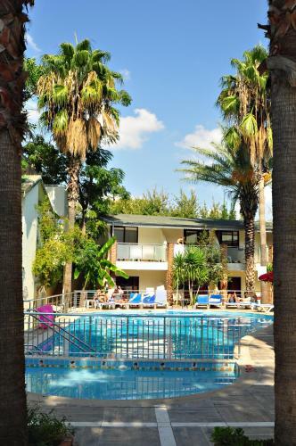 Tropic Hotel