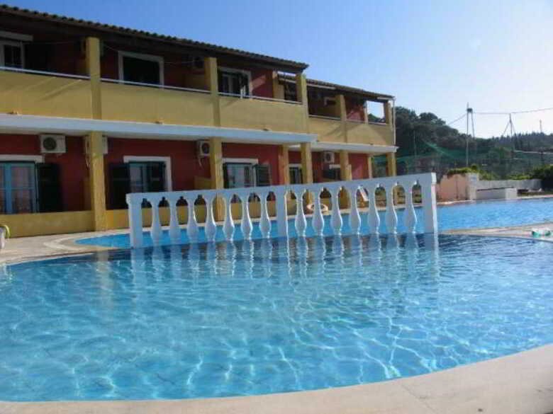 Hotel Alexis Pool Apartments