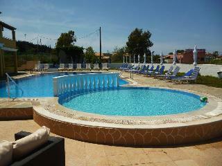 Hotel Alexis Pool Apartments