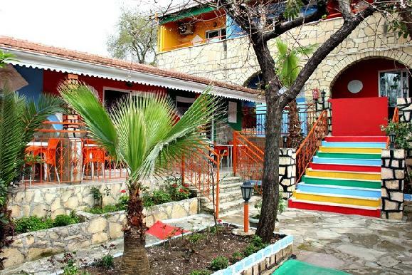 Side Temple Hotel
