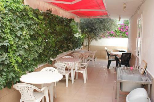 Hostal Ozge Guest House