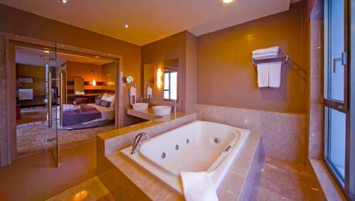 Hotel The Green Park Pendik