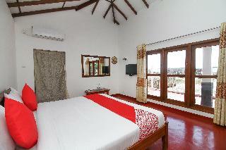 Ceylon City Hotel, Mt Lavinia