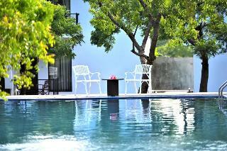 Hotel Arana By Forest Trails