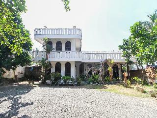 Hotel Barasti Beach Resort