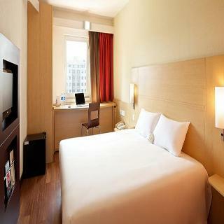 Hotel Ibis Leshan City Center