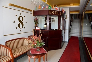 Super 8 Hotel