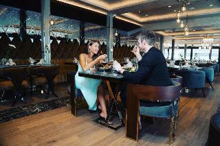 Hotel Bushi Resort & Spa