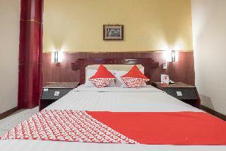 Oyo 821 Hotel Dinasti