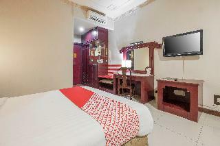 Oyo 821 Hotel Dinasti