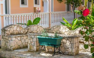 Apartamentos Athina Apts