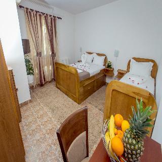 Hotel Pharos