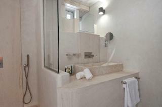 Allure Suites