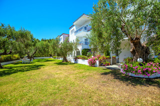 Hotel Xenios Faros Apartments