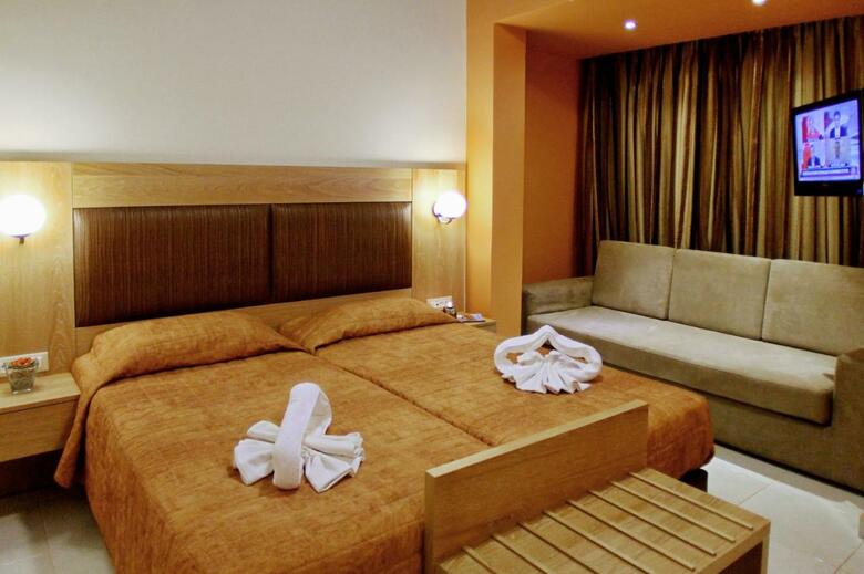 Apartamentos Bella Elena "by Checkin"