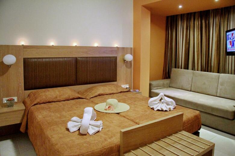 Apartamentos Bella Elena "by Checkin"