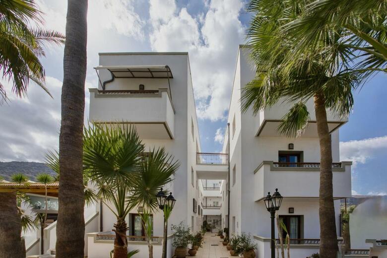 Apartamentos Bella Elena "by Checkin"