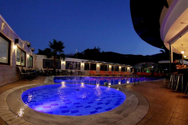 Apartamentos Bella Elena "by Checkin"