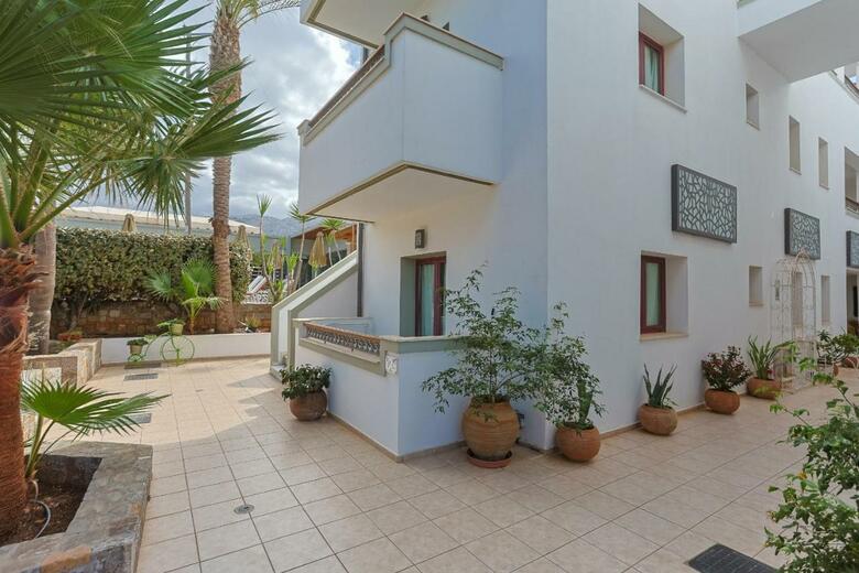 Apartamentos Bella Elena "by Checkin"