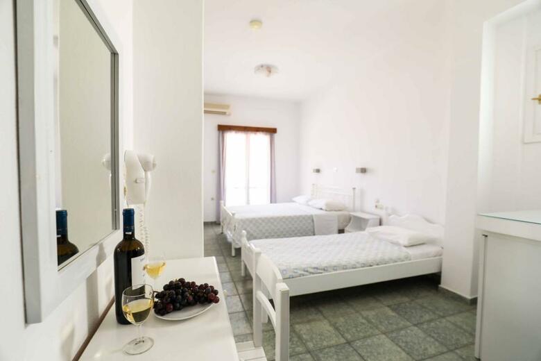 Hotel Finikas