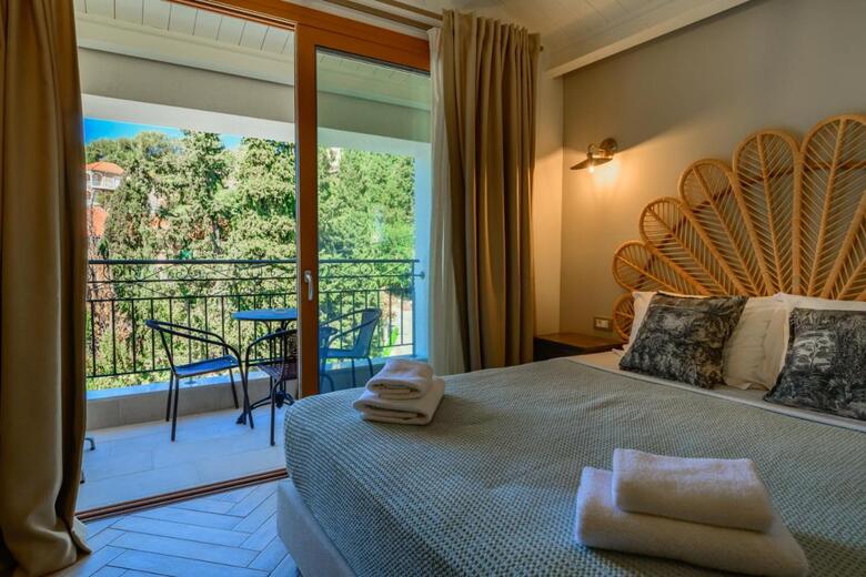 Hotel Lara